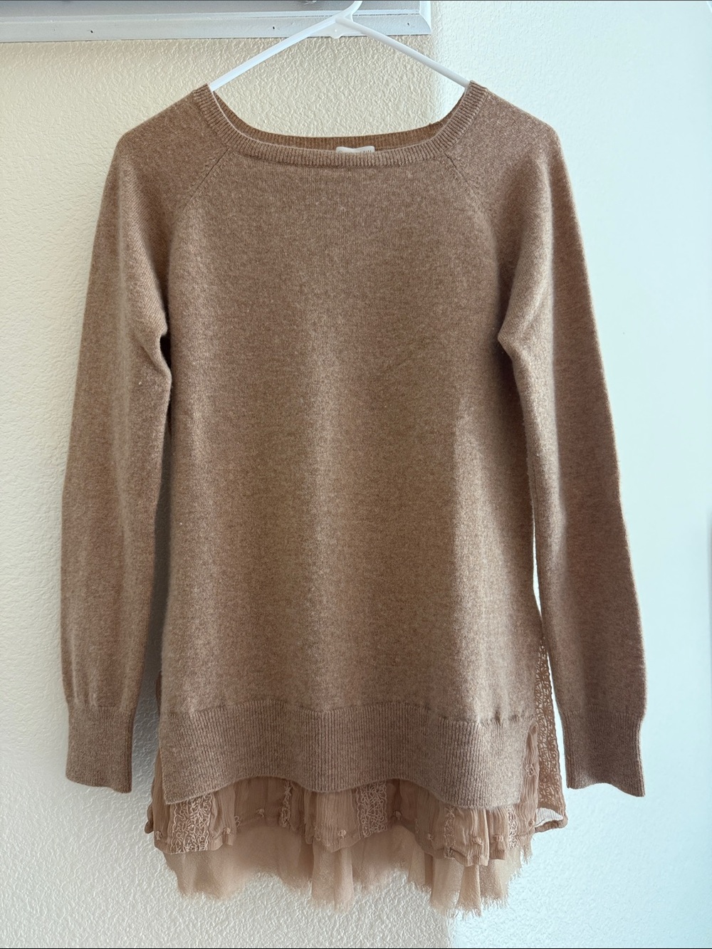 Women’s Cashmere Layered Hem Sweater in Light Brown